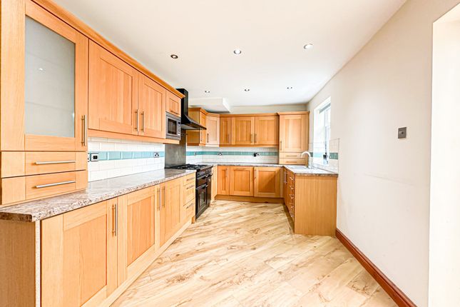 1 Rowan Tree Close, Wirral photo 3