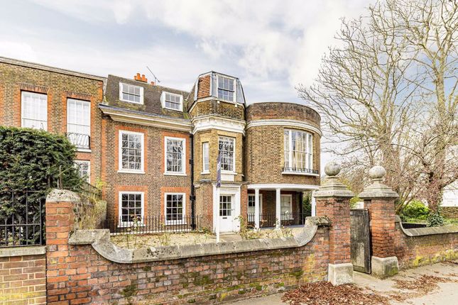Thumbnail Terraced house for sale in Hampton Court Road, East Molesey