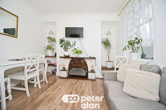 13a, Alfred Street, Maesteg photo 3