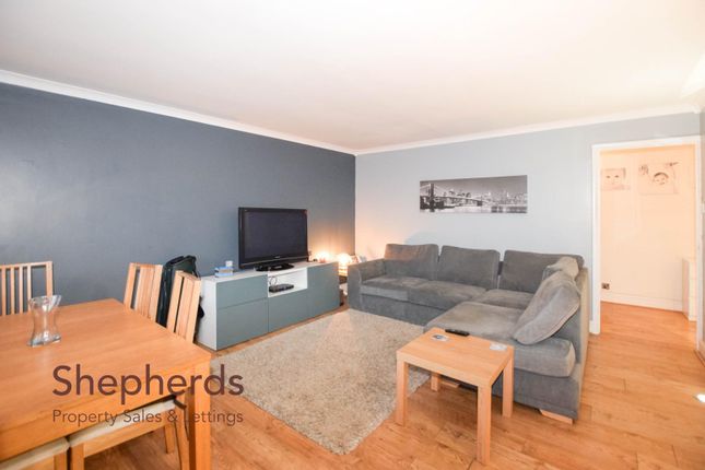 9 Napier Court, Flamstead End Road, Cheshunt photo 2