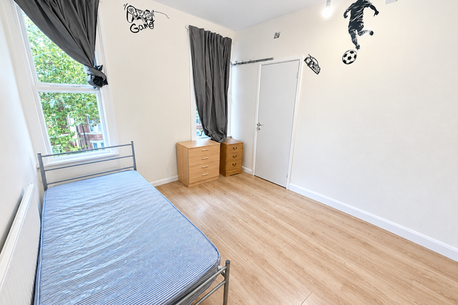 Radford Boulevard, Nottingham photo 4