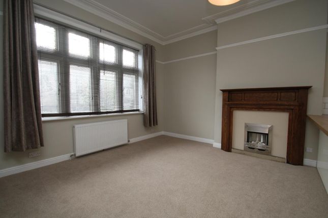 Flat 1, 107, Bolling Road, West Yorkshire photo 2