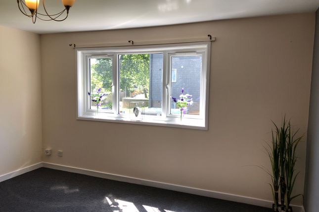 13, Great Holme Court, Northampton photo 5