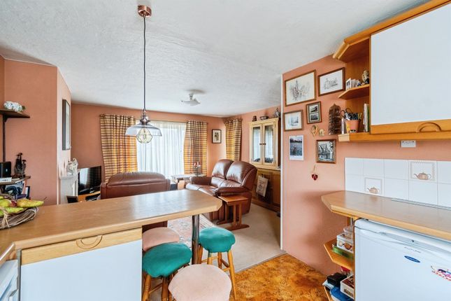 18, Leylands Road, Corsham photo 3