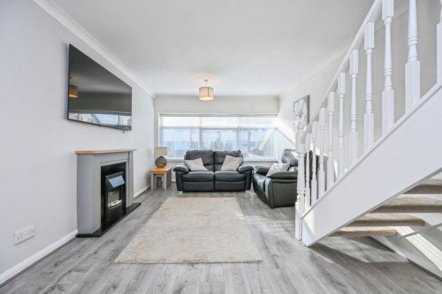 5, Debra Close, Liverpool photo 4