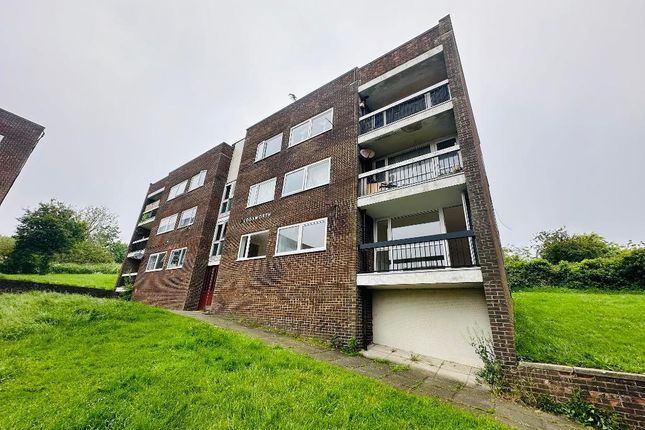 Thumbnail Flat to rent in Swanborough Drive, Whitehawk, Brighton
