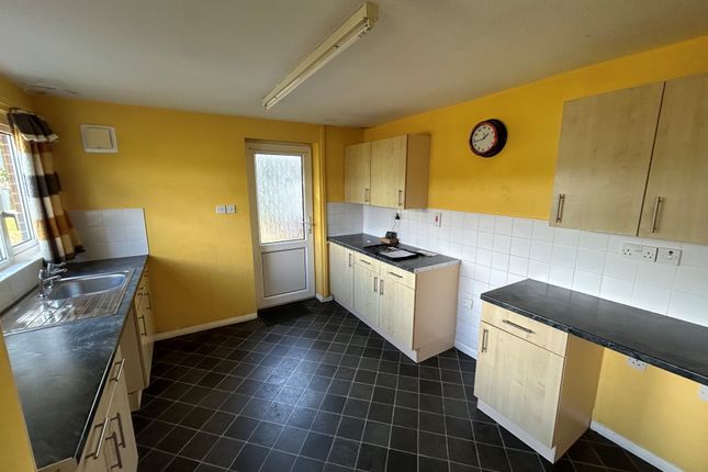 7, Hamilton Drive, Devizes photo 3