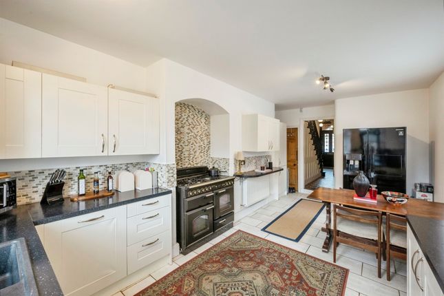 30, Imperial Crescent, Doncaster photo 4