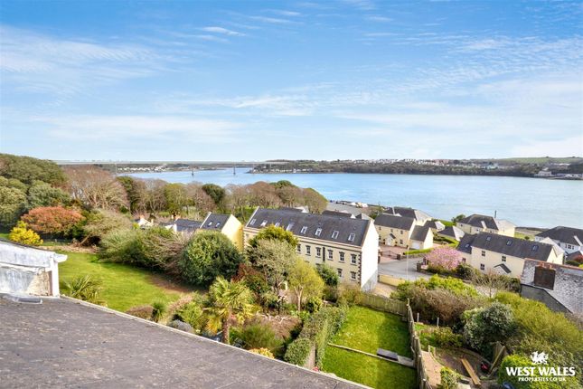 6, Neyland Terrace, Milford Haven photo 3
