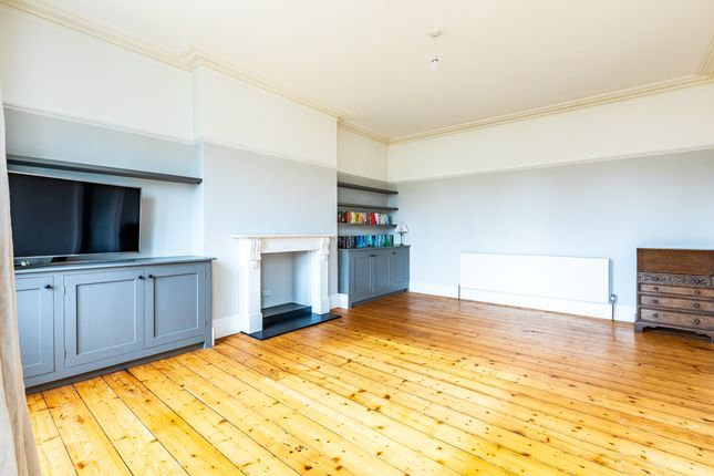 Flat 4 19 Victoria Square, Bristol photo 4