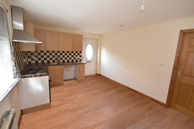 Flat 1C, Sandby Road, Corby photo 3