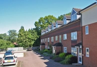 Thumbnail Flat to rent in Larch Close, Oxford