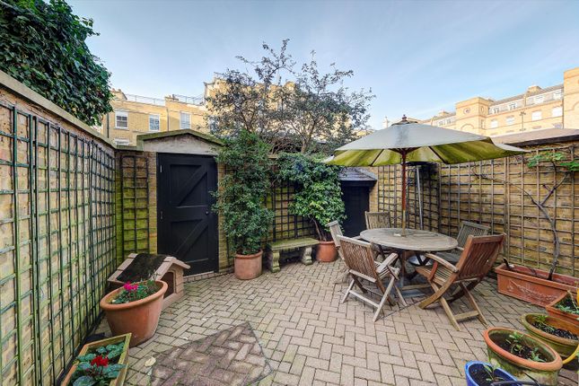Terraced house for sale in Lindsay Square, London