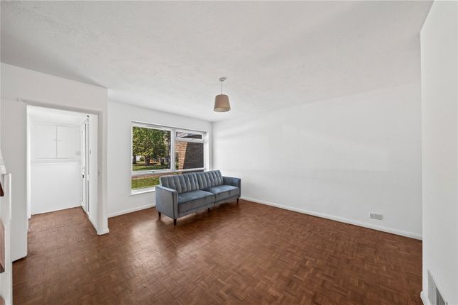 4, Newborough Green, New Malden photo 3