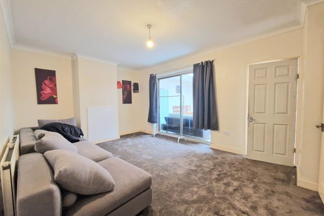 29, Vivian Avenue, Wembley photo 3