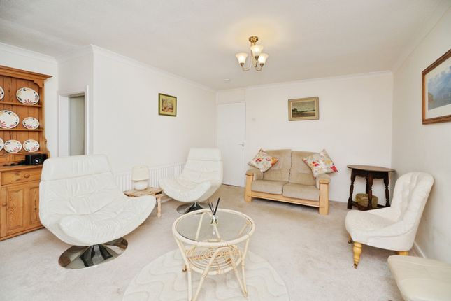 28 Min Y Mor,, Victoria Parade, Gwynedd photo 4