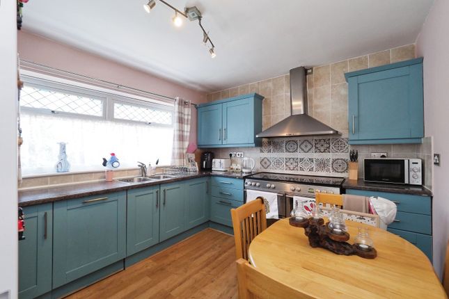 4, Cavendish Close, Nottingham photo 2
