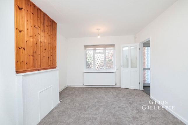 28, Hillside Close, Gerrards Cross photo 4