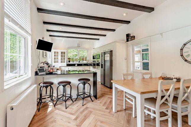 Fairfield Lodge,, Hollybush Hill, Stoke Poges photo 2