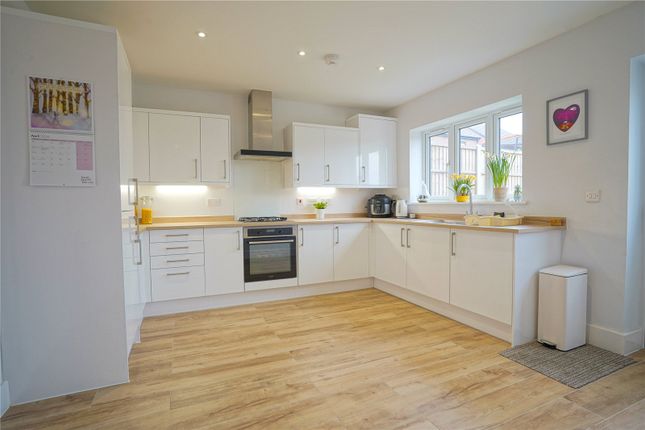 15, Silverwood Hill Way, Rotherham photo 3