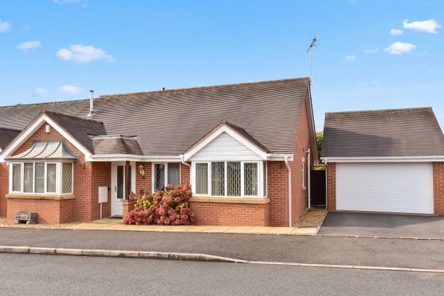 2-bed bungalow on 5, Sandmeadow Place, Kingswinford, £560,000