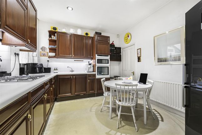 52, Sherwood Park Road, Sutton photo 3