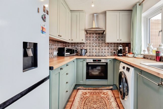 15, James Watt Avenue, Corby photo 4