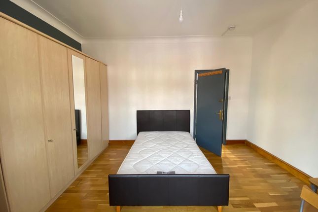 Thumbnail Room to rent in Barcombe Avenue, London