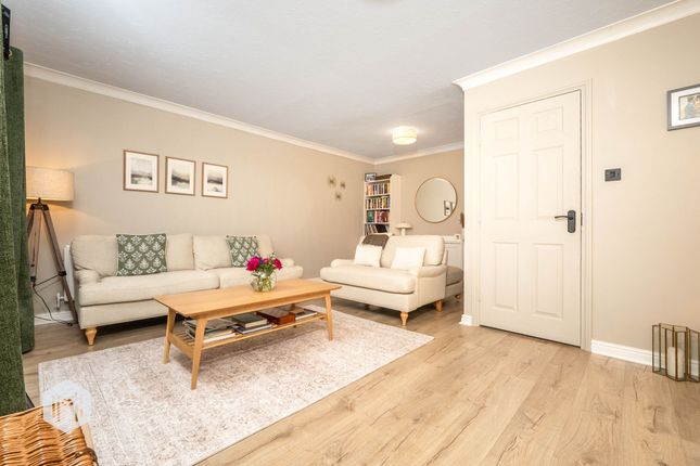 60 Threadfold Way, Bolton photo 5