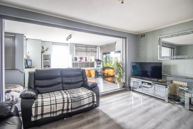 Flat for sale in South Avenue, Southend-On-Sea