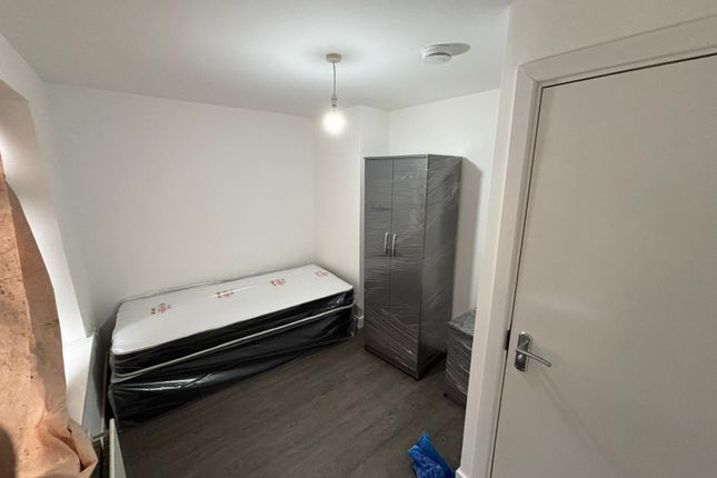 1-bed house on Winson Street, Birmingham, £43/mo