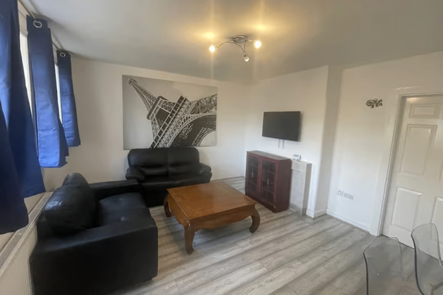 2, Fernhurst Road, Manchester photo 4