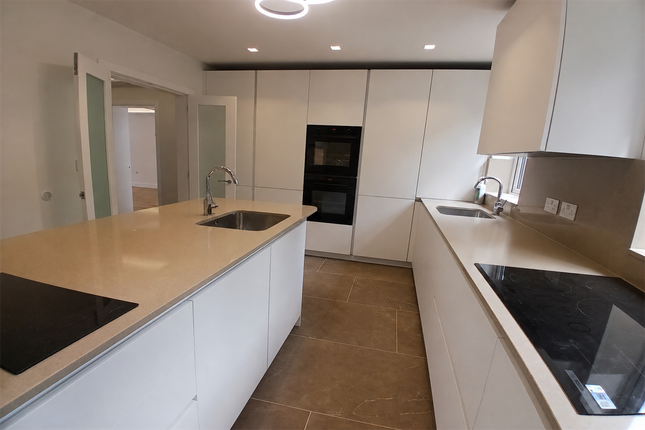 3, Danescroft Gardens, London photo 4
