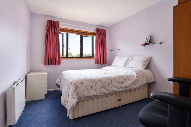 80, Adams Way, Hampshire photo 4