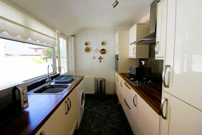 10, Willows Road, Middlesbrough photo 5