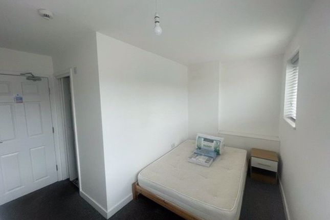 Room to rent in Queen Street, Normanton WF6
