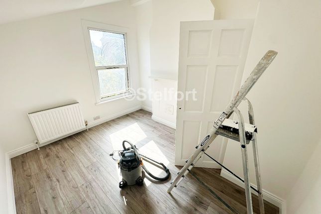 76 Janson Road, London photo 3