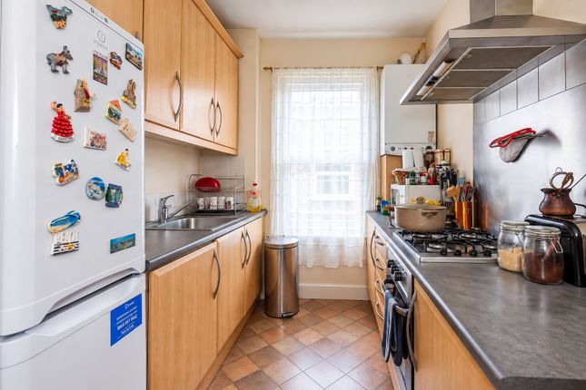 Flat B, 42 Preston Road, Greater London photo 4