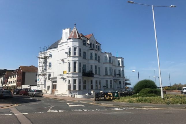 Thumbnail Flat to rent in Cleveland Court Queens Parade, Cliftonville, Margate, Kent