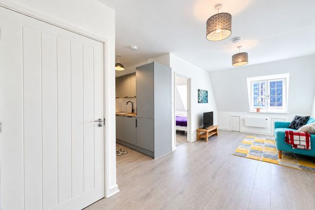 Rize Court, Flat 10, 96, High Street, Maidenhead photo 4