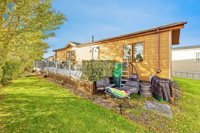 2-bed house on Sandwich Leisure Holiday Park,, Woodnesborough Road, Kent, £100,000
