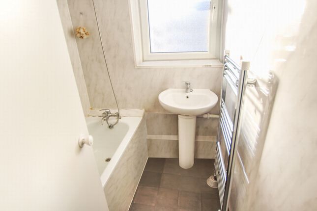 Flat for sale in St Anns, Barking