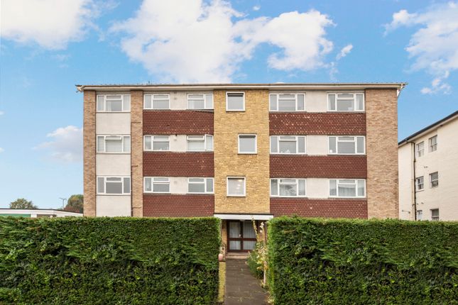 Thumbnail Flat for sale in Ewell Road, Surbiton