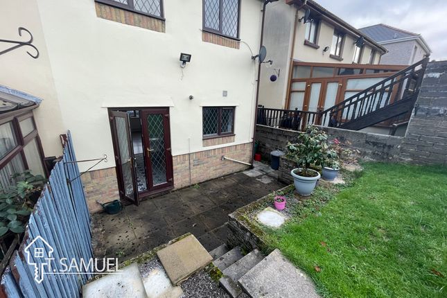 Semi-detached house for sale in Glenboi, Mountain Ash