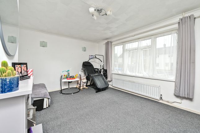 1, Derry Road, Farnborough photo 2