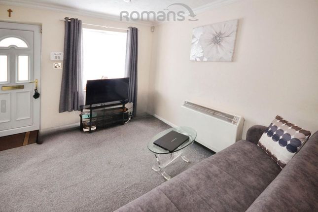 39, Peel Court, Slough photo 4