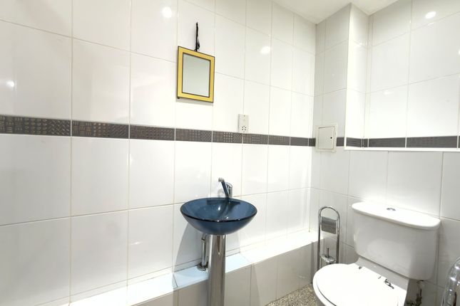 105, Townsend Way, Birmingham photo 5