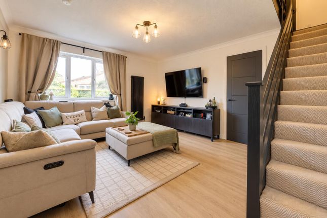 20, Medlar Road, Grays photo 2