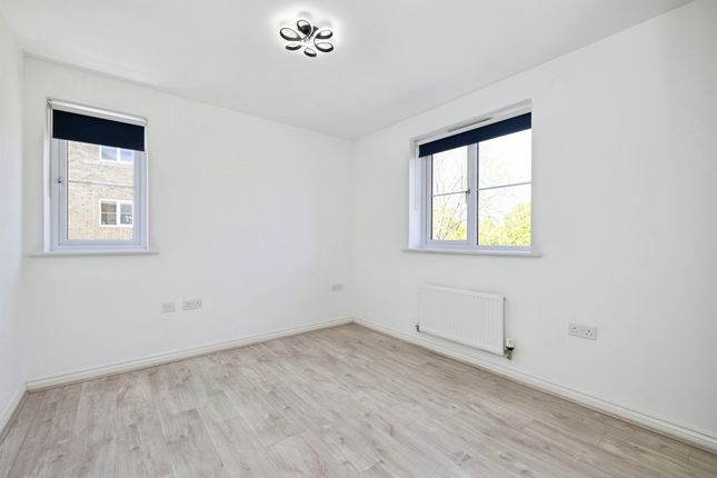 Flat 6, Morten Court, 2b, Dodd Road, Watford photo 4