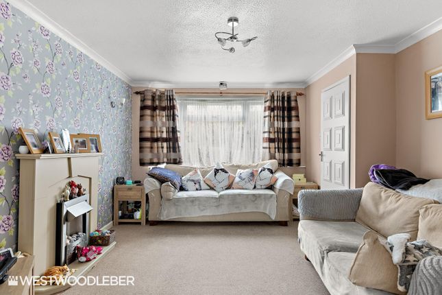 7, Champions Way, Hoddesdon photo 4